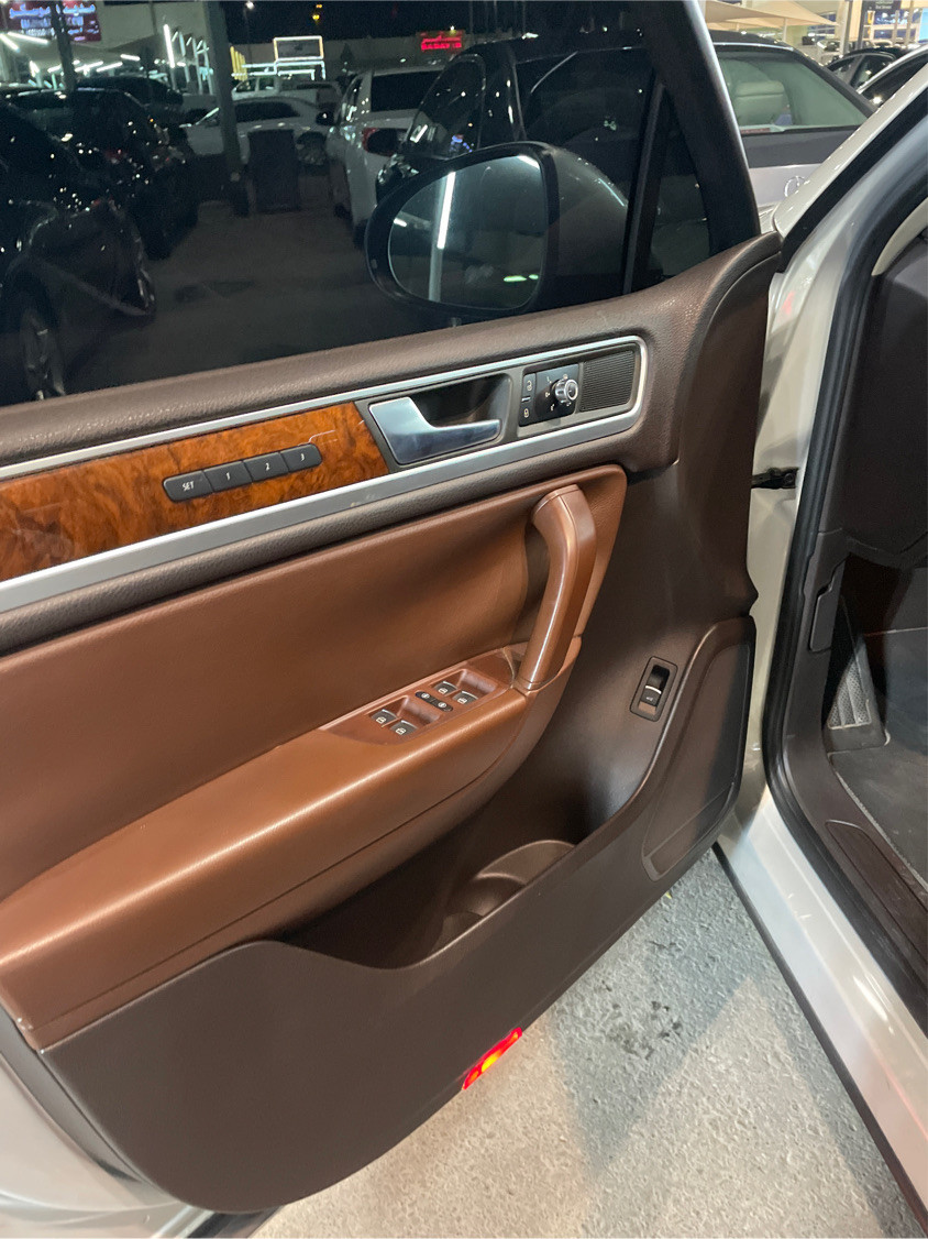 Volkswagen Touareg - Image 5