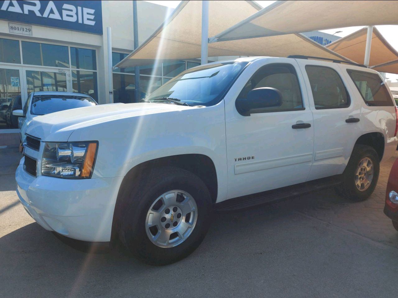 Chevrolet Tahoe - Image 2