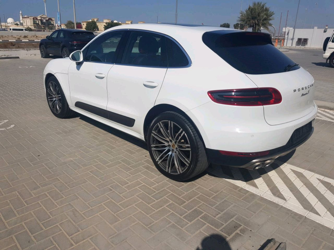 Porsche Macan - Image 3