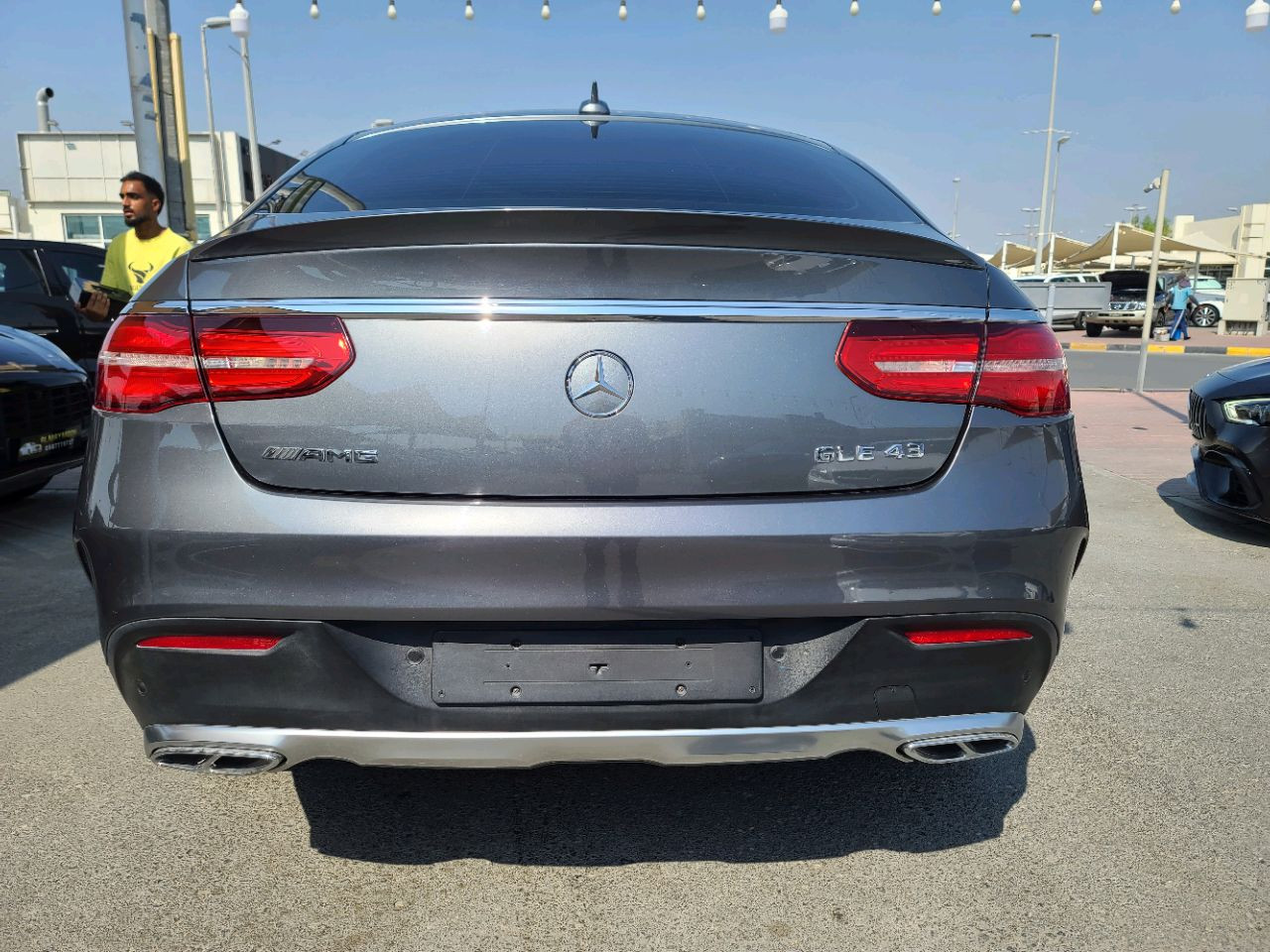 Mercedes Benz GLE SUV - Image 12