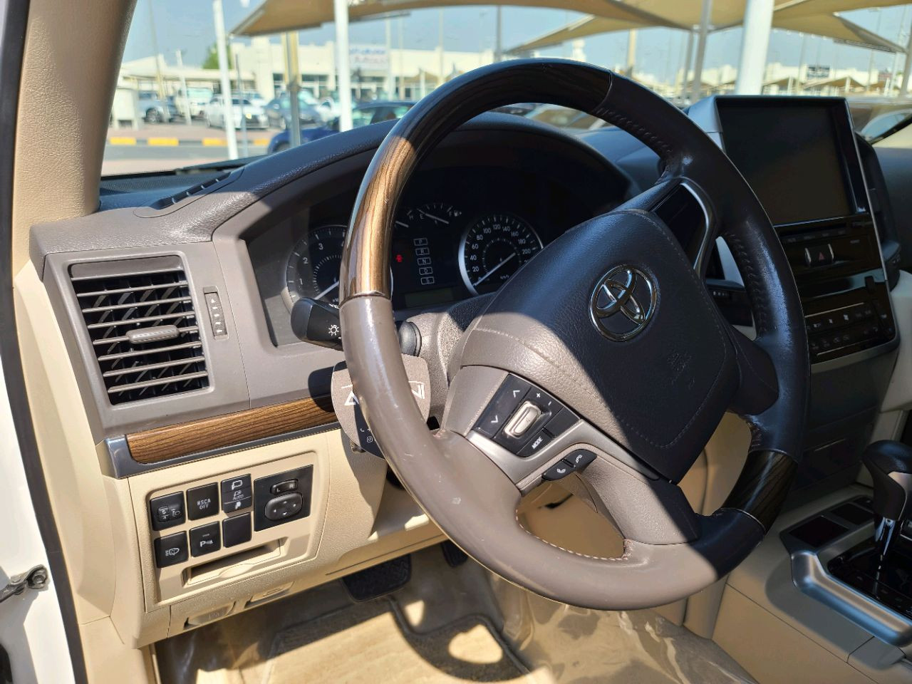 Toyota Land Cruiser - Image 4