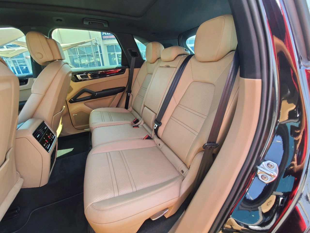 Porsche Cayenne - Image 3