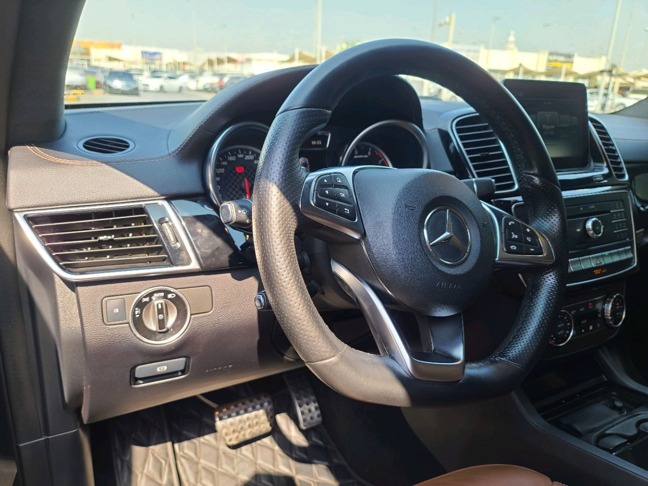 Mercedes Benz GLE SUV - Image 3