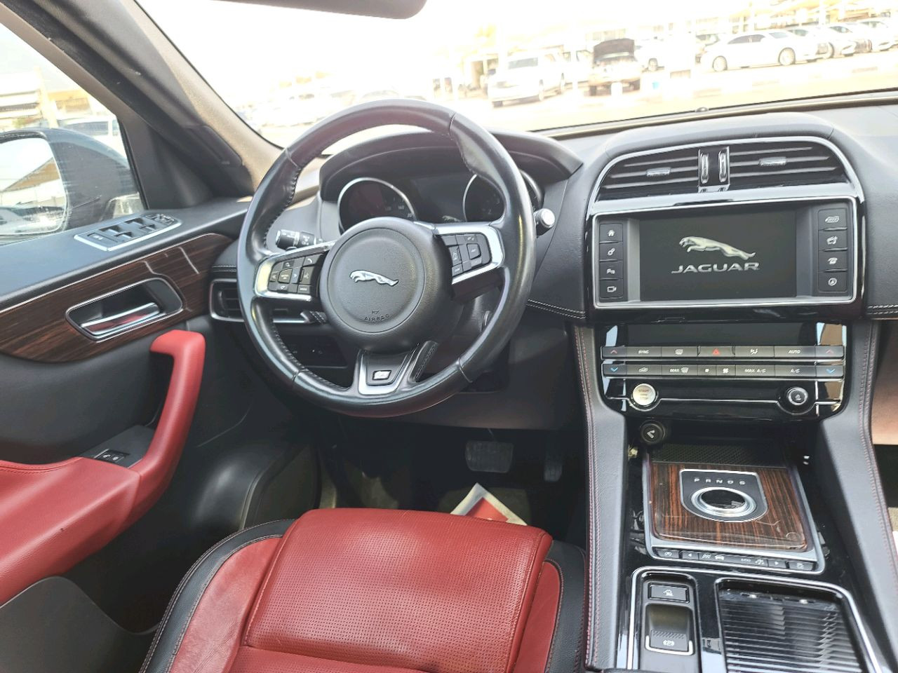 Jaguar F‑PACE - Image 8