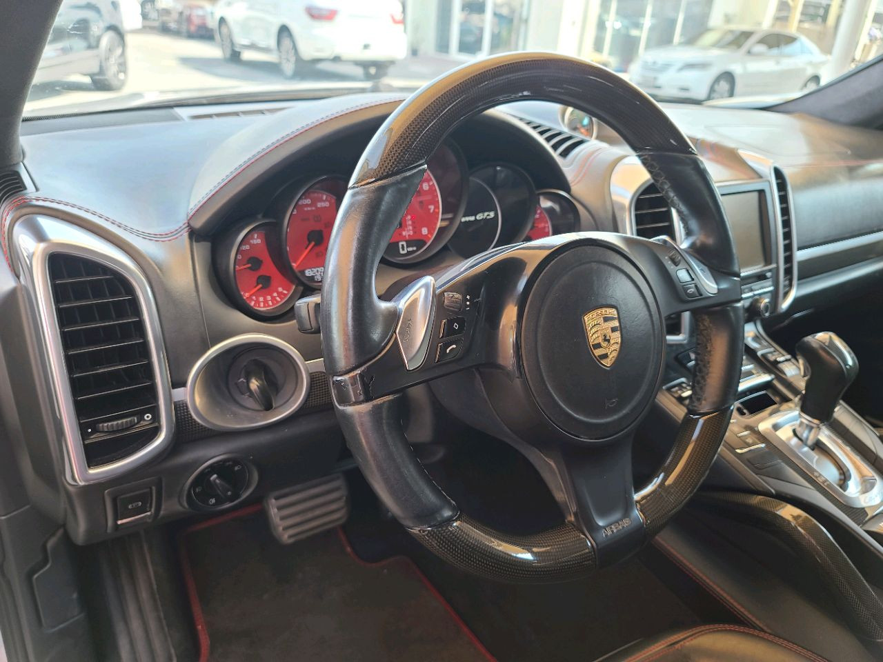 Porsche Cayenne - Image 4