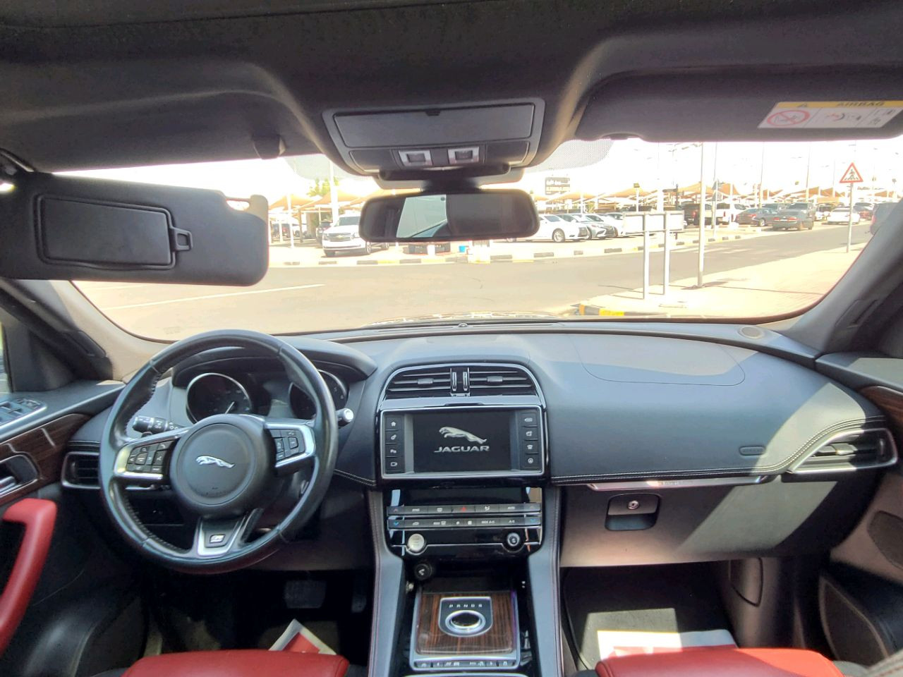 Jaguar F‑PACE - Image 10