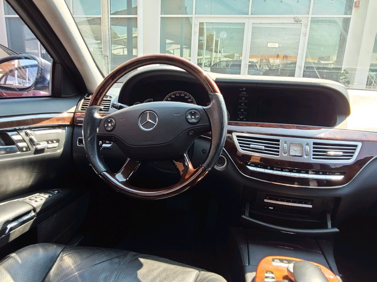 Mercedes Benz S-Class - Image 3