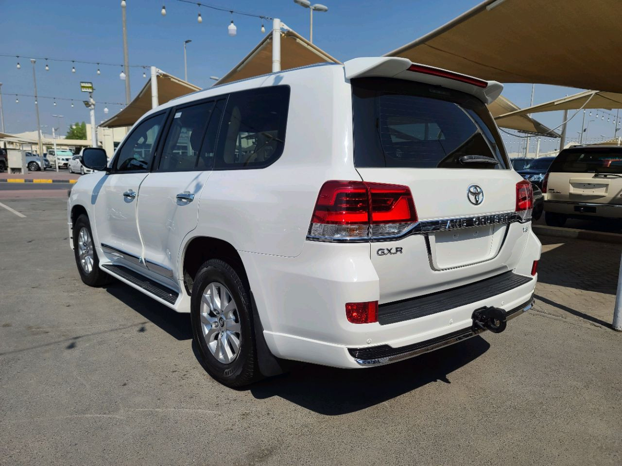 Toyota Land Cruiser - Image 8