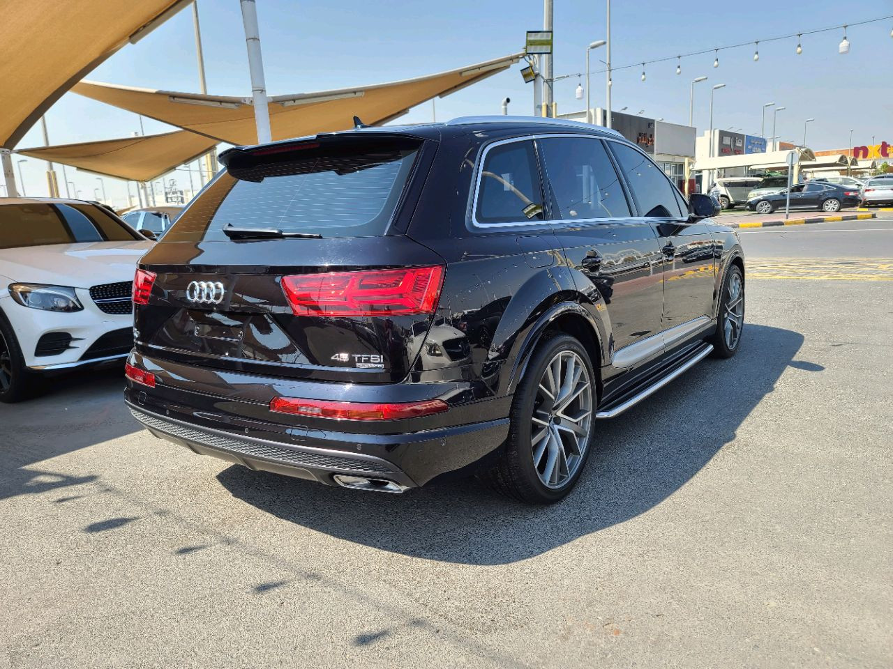 Audi Q7 - Image 4