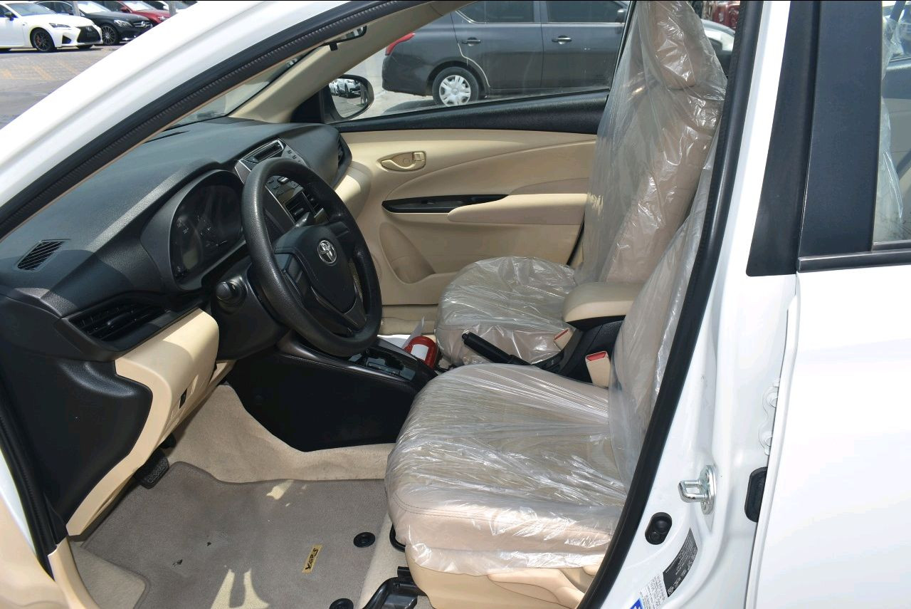 Toyota Yaris - Image 10