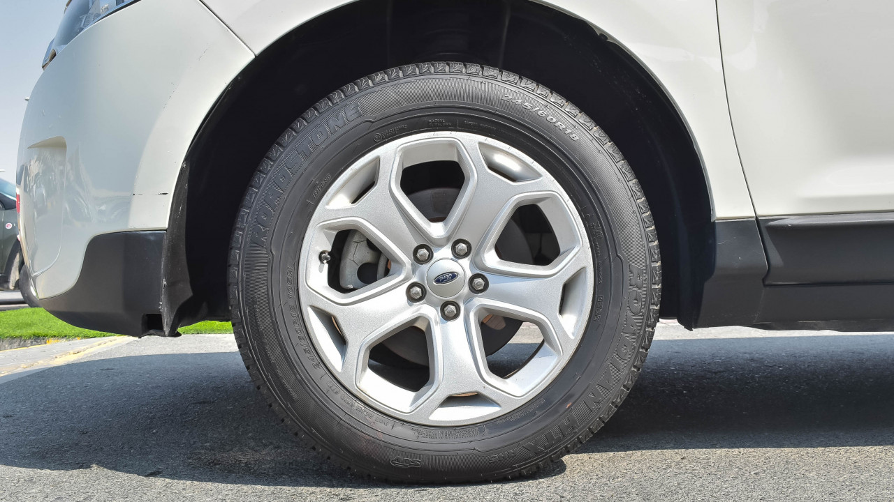 Ford Edge - Image 7