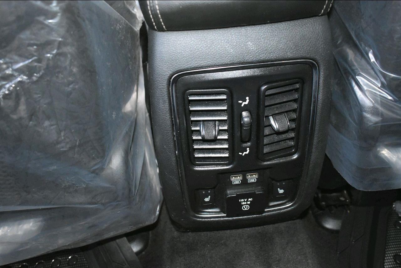 Jeep Grand Cherokee - Image 4