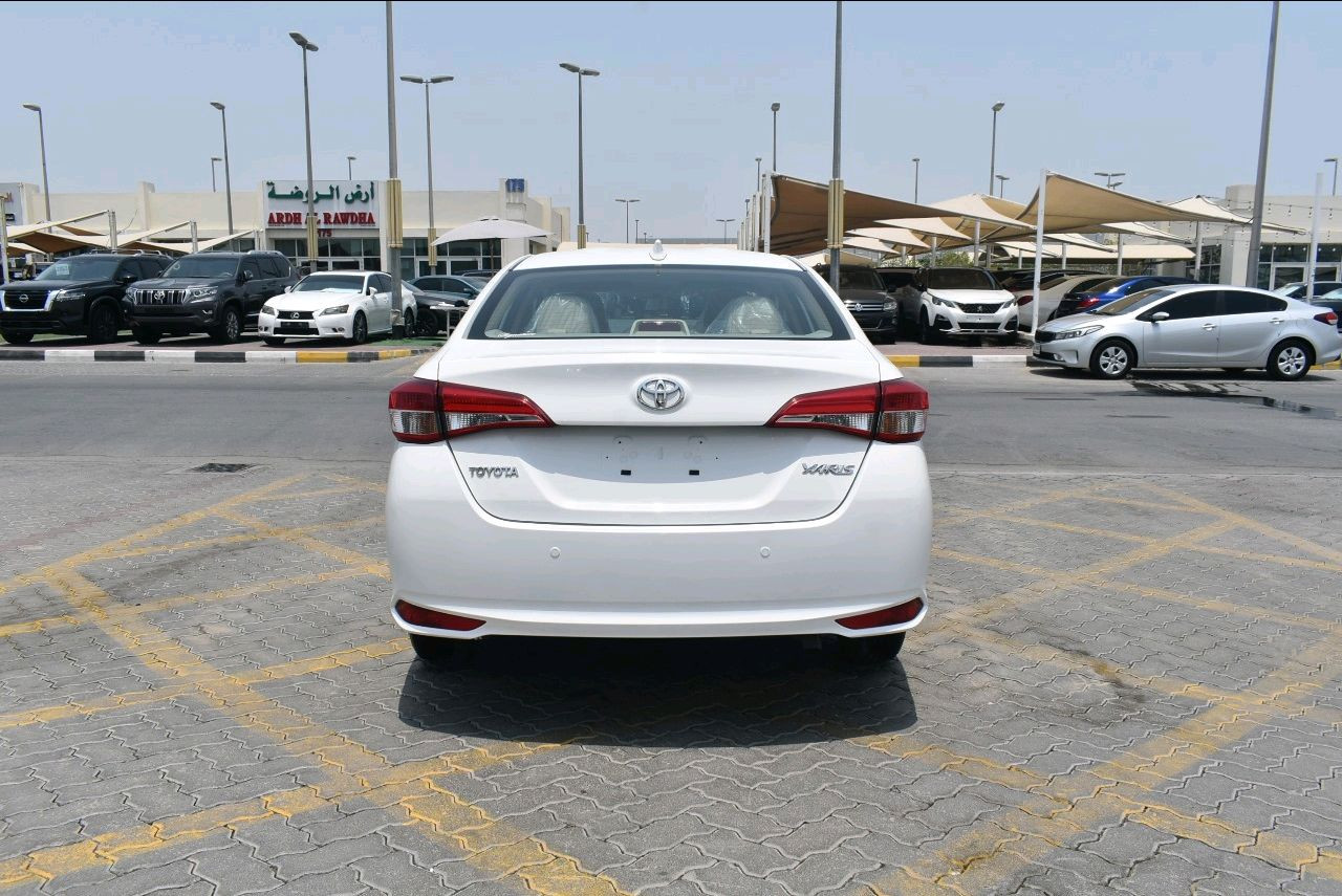 Toyota Yaris - Image 11