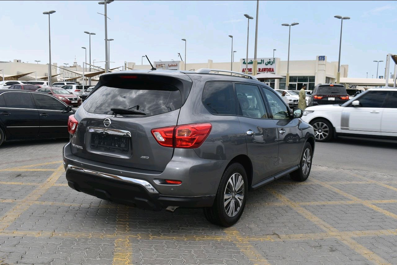 Nissan Pathfinder - Image 3