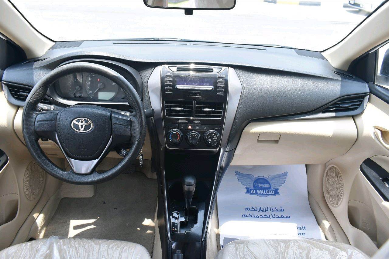 Toyota Yaris - Image 12