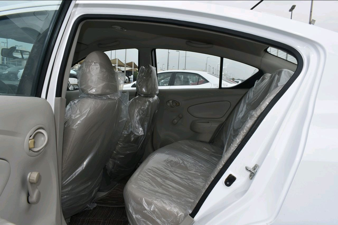 Nissan Sunny - Image 4