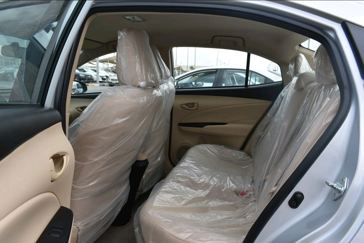 Toyota Yaris - Image 6
