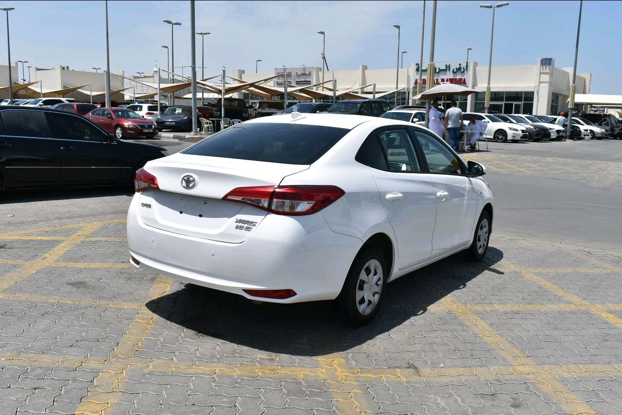 Toyota Yaris - Image 8