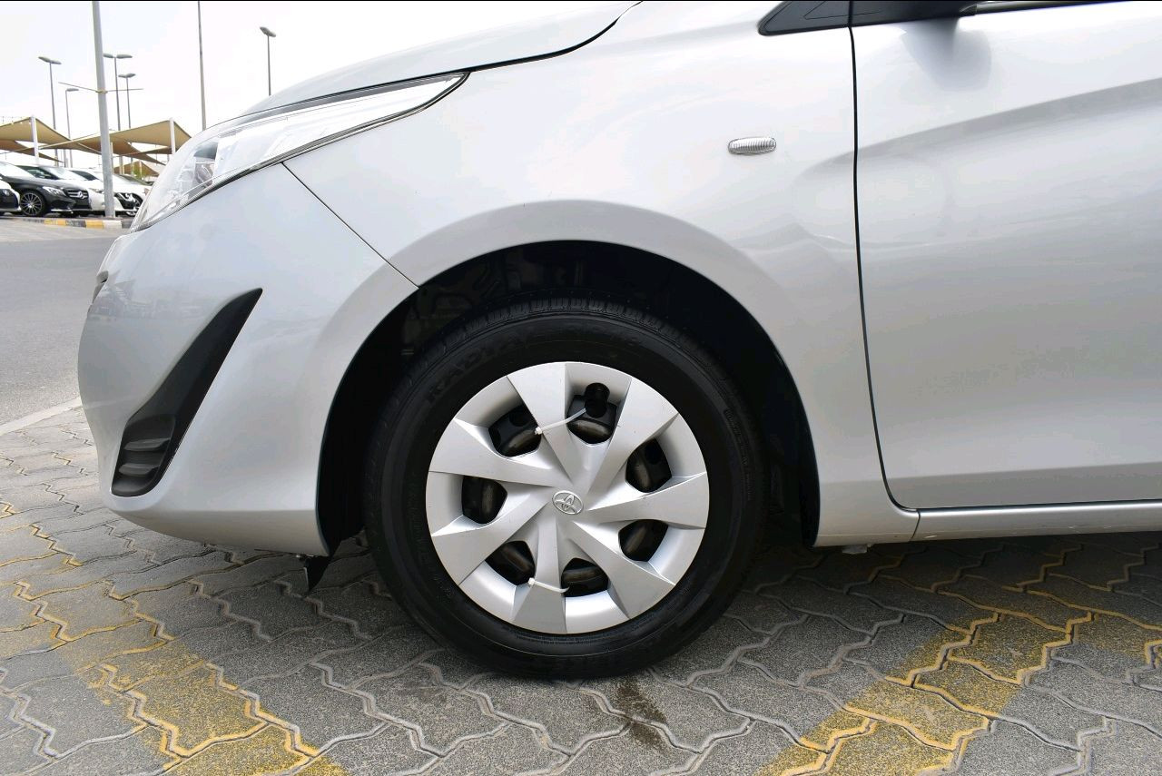 Toyota Yaris - Image 11