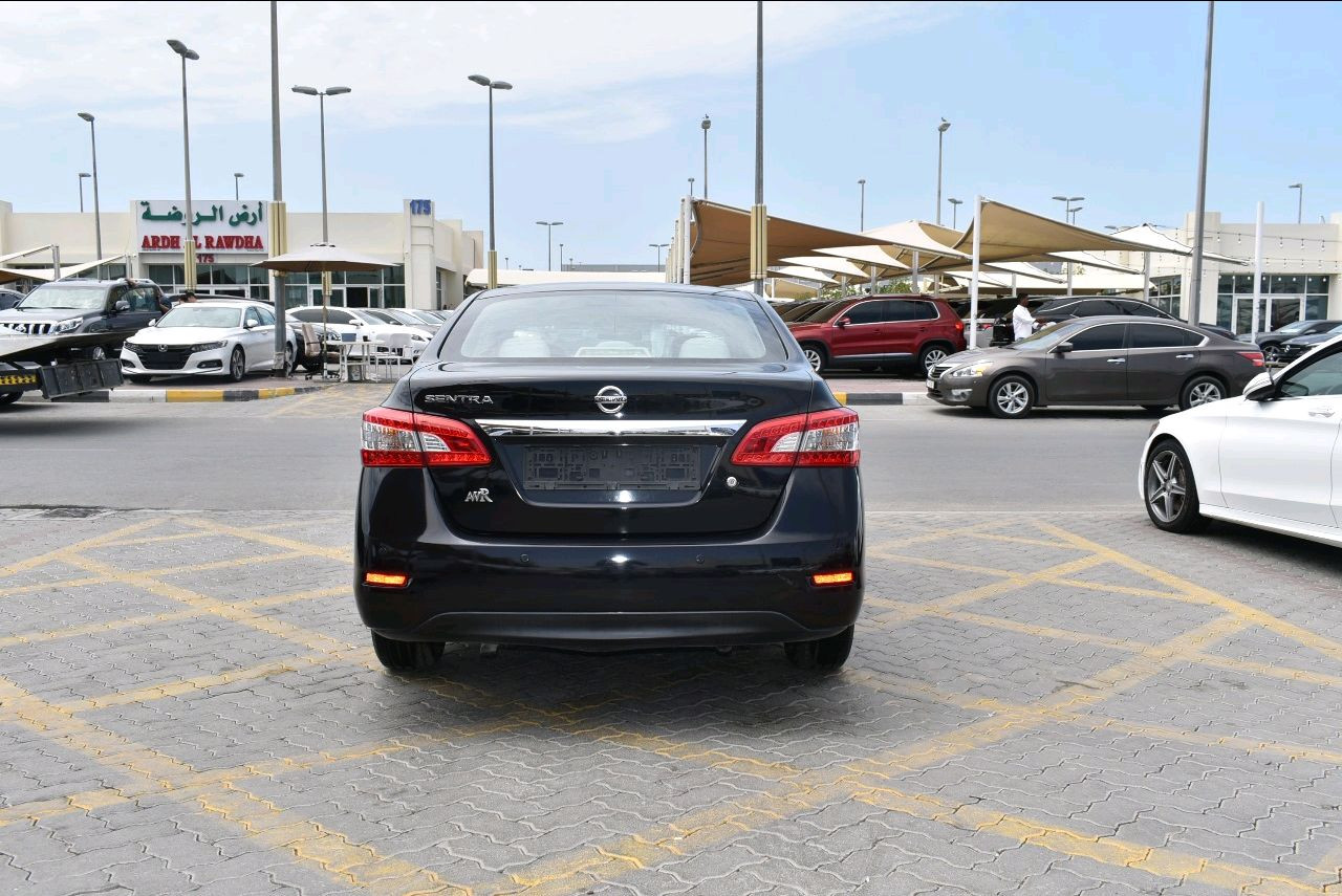 Nissan Sentra - Image 5