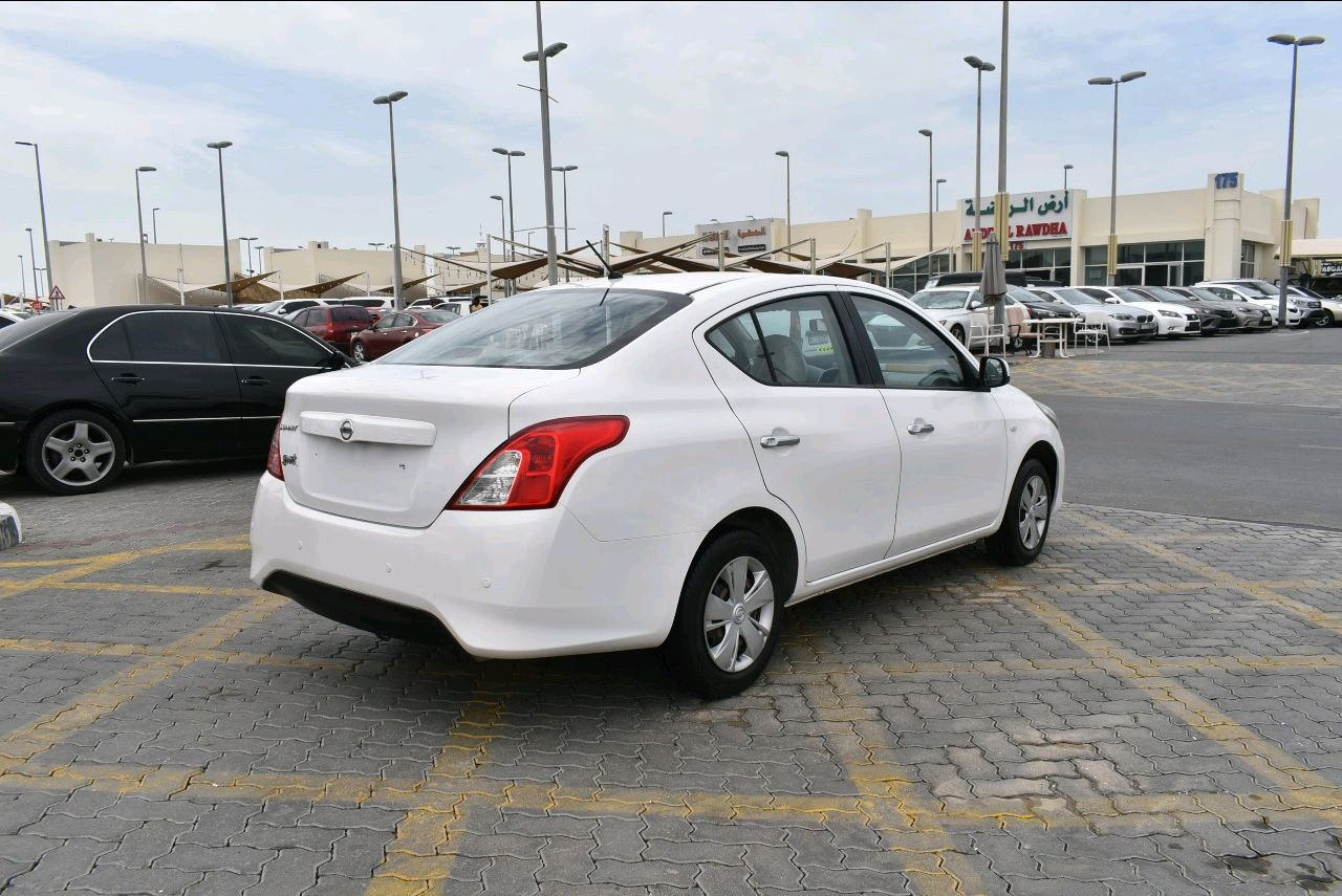 Nissan Sunny - Image 3