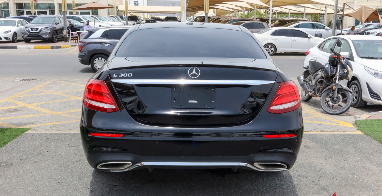 Mercedes Benz E-Class - Image 12