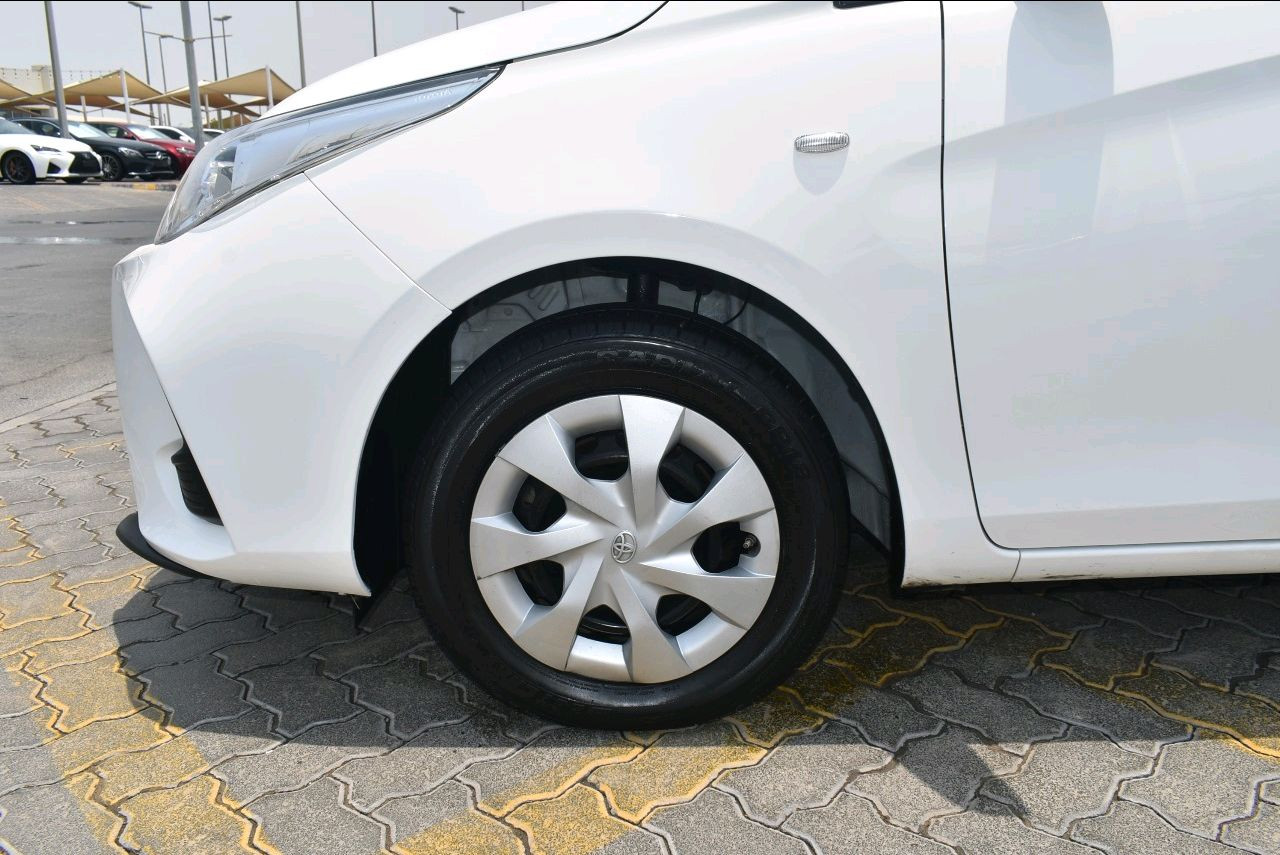 Toyota Yaris - Image 5