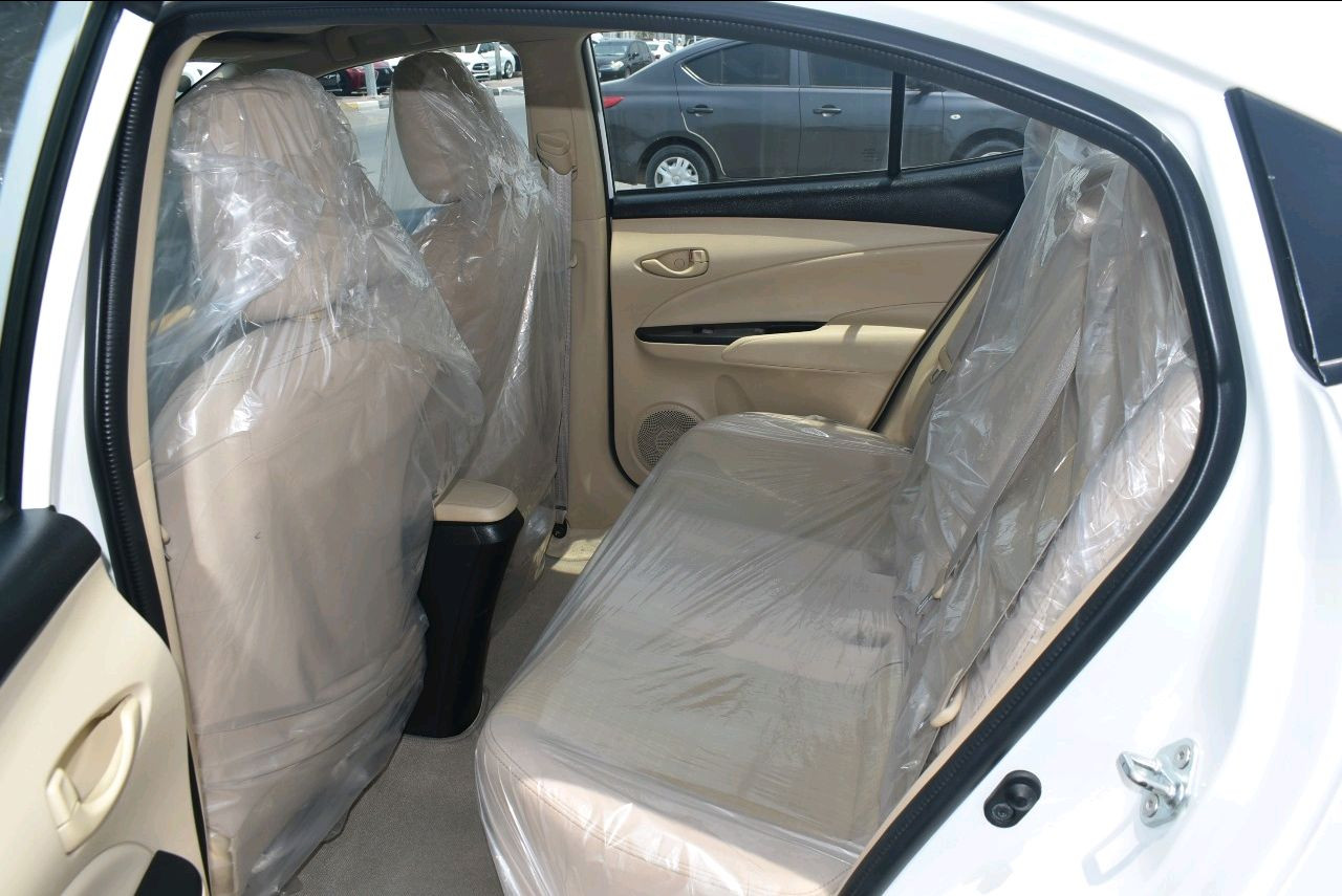 Toyota Yaris - Image 8