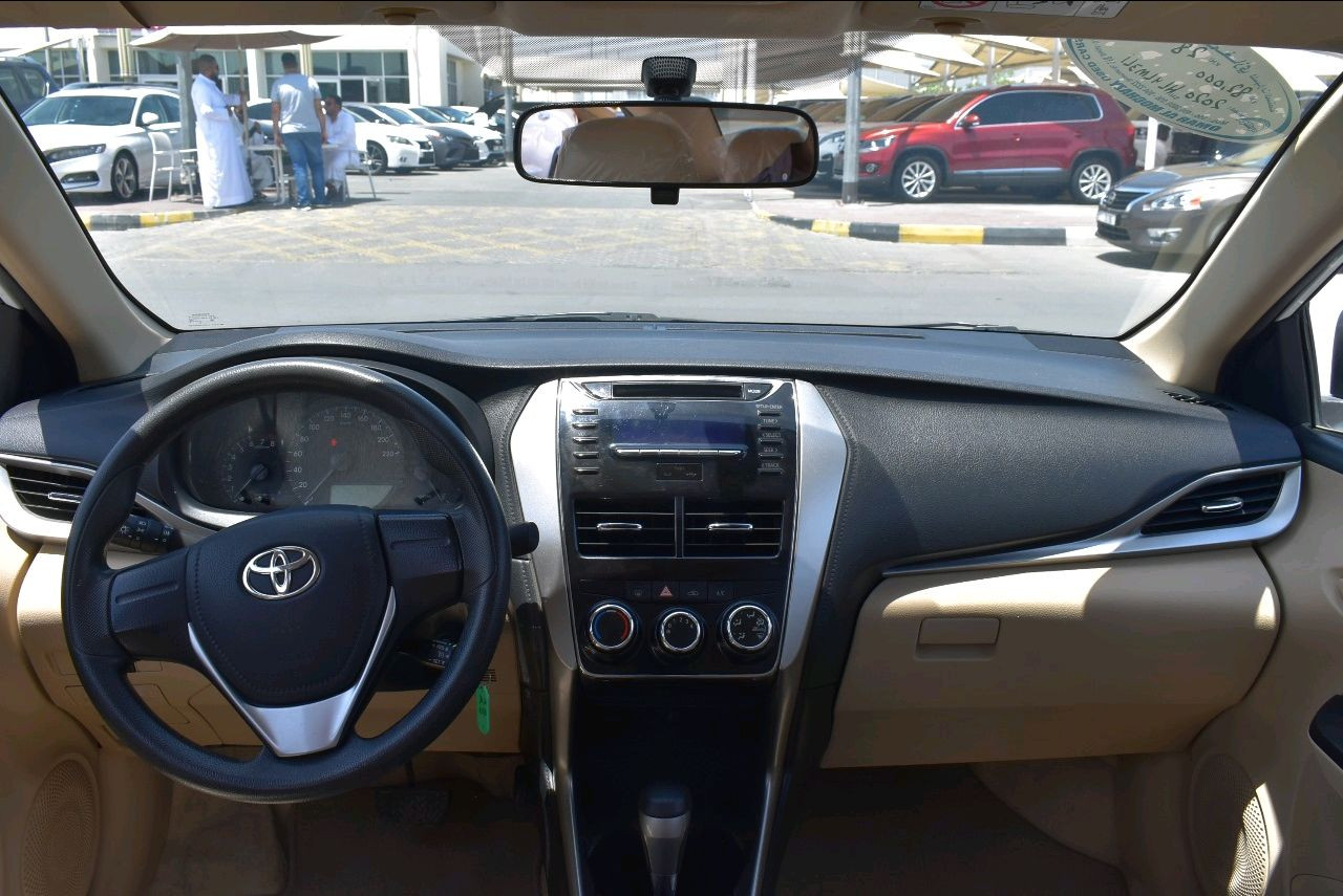 Toyota Yaris - Image 2