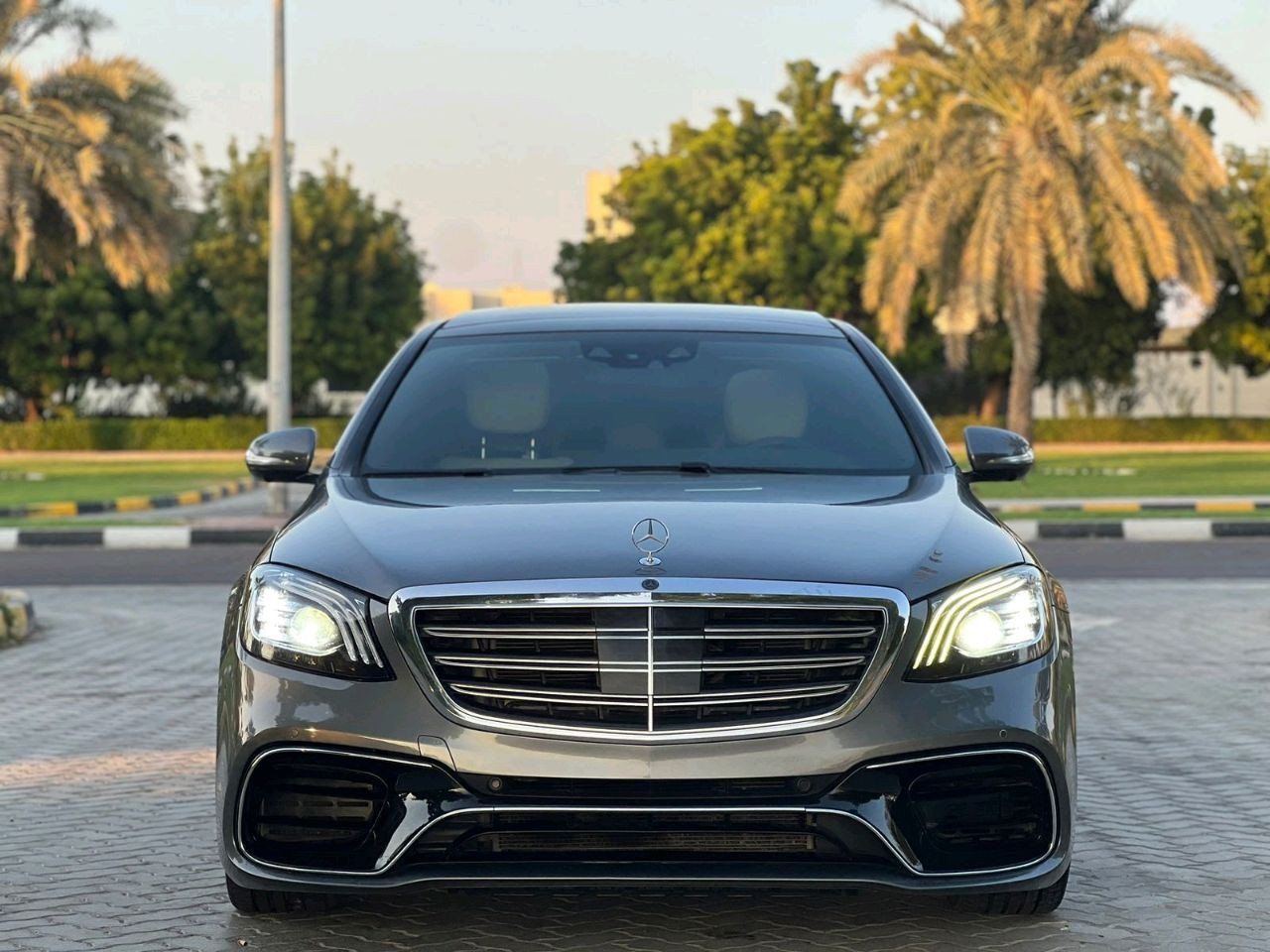 Mercedes Benz S-Class - Image 8
