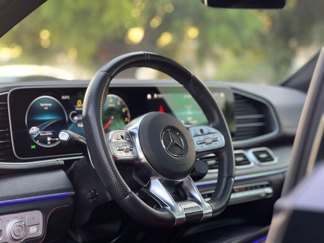 Mercedes Benz GLE SUV - Image 6