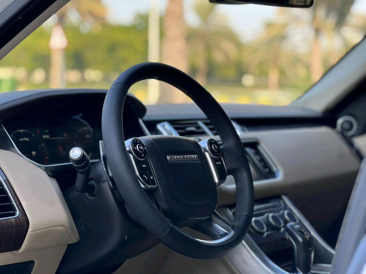 Range Rover Sport - Image 3