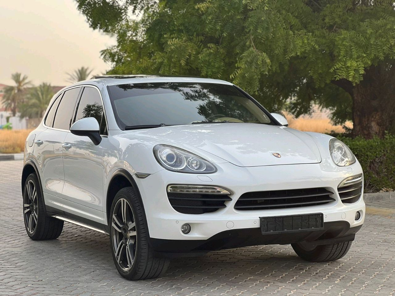Porsche Cayenne - Image 9