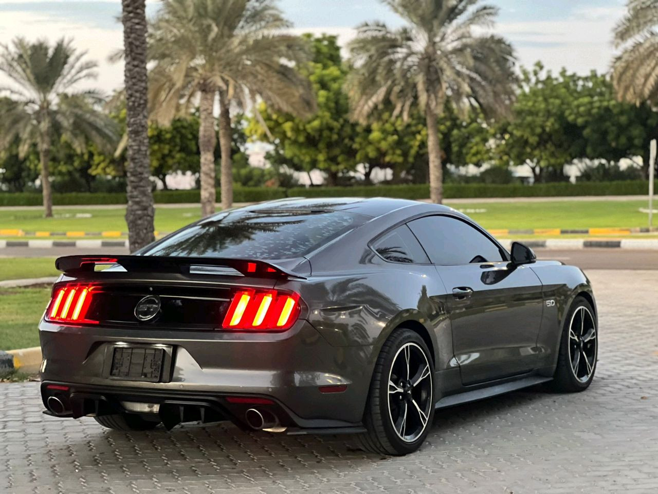 Ford GT - Image 11