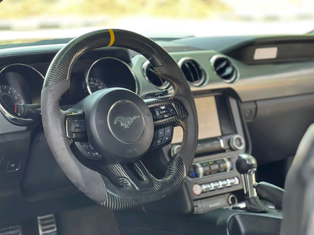 Ford GT - Image 8