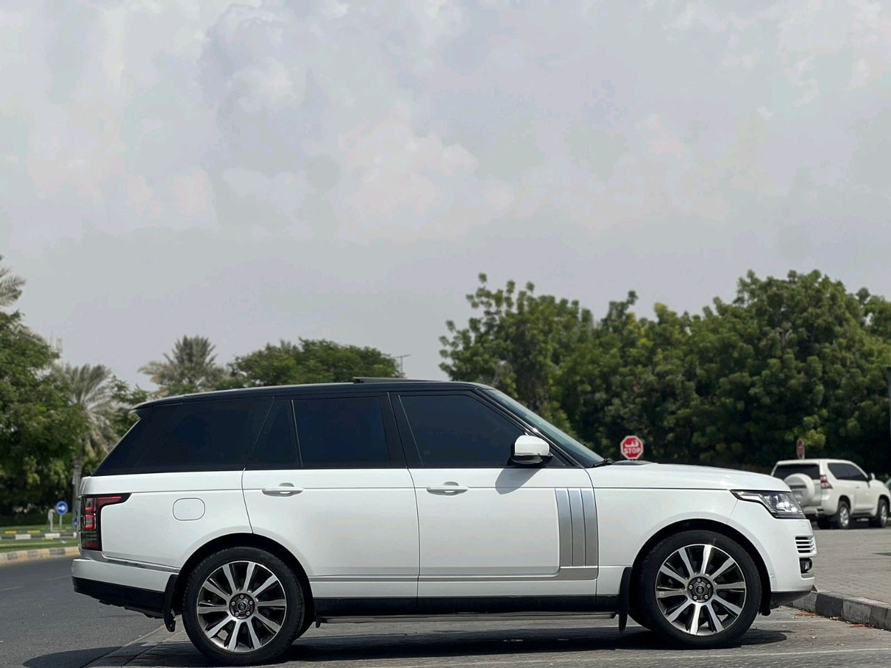 Range Rover Vogue - Image 12