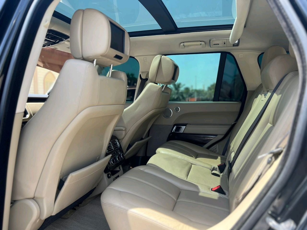 Range Rover Vogue - Image 3