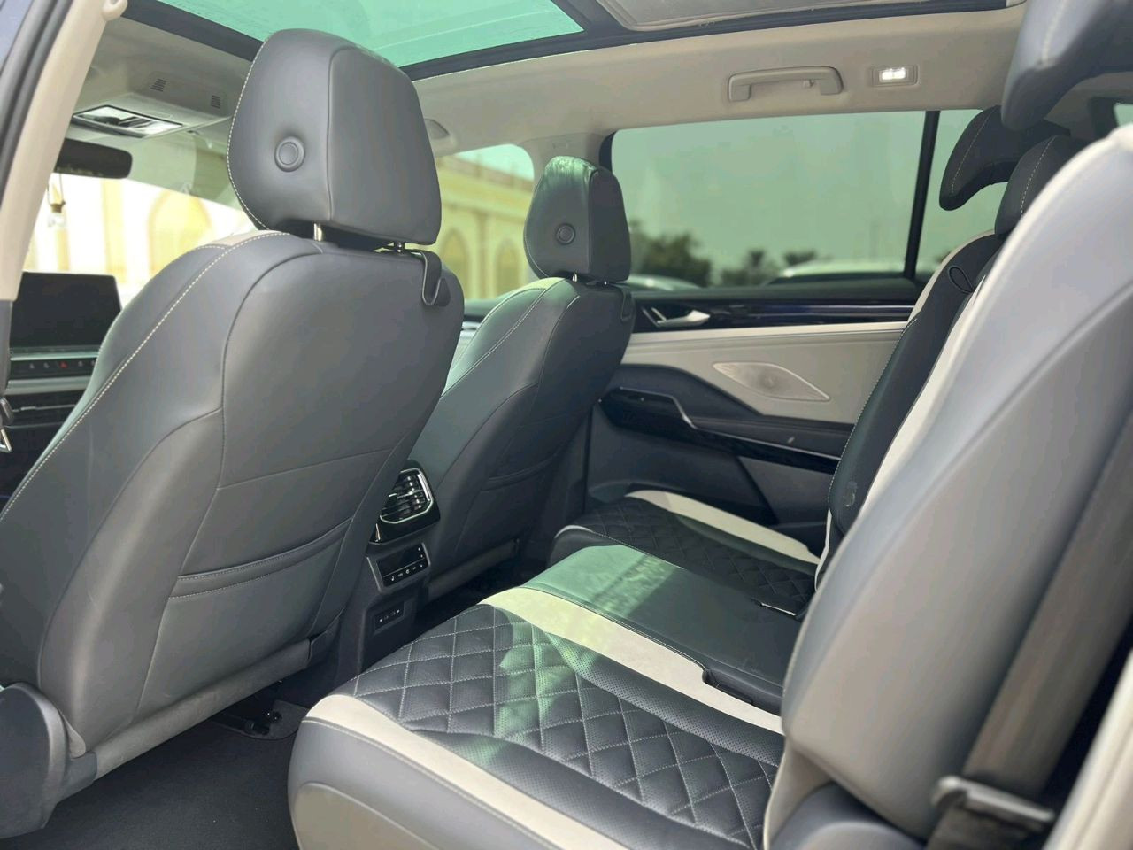 Volkswagen ID 6 - Image 7