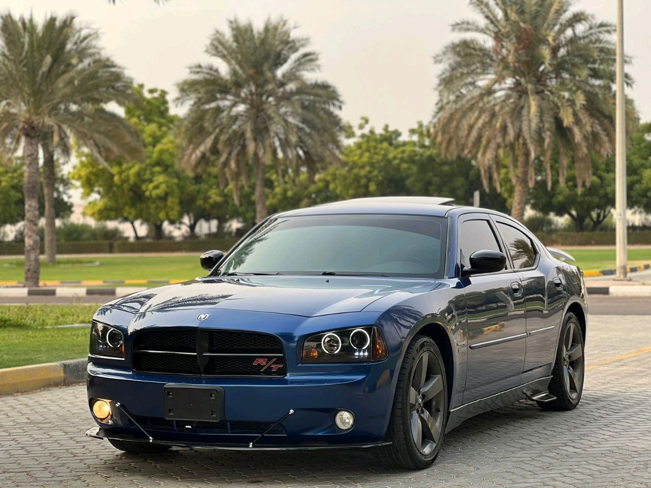 Dodge Charger - Image 10