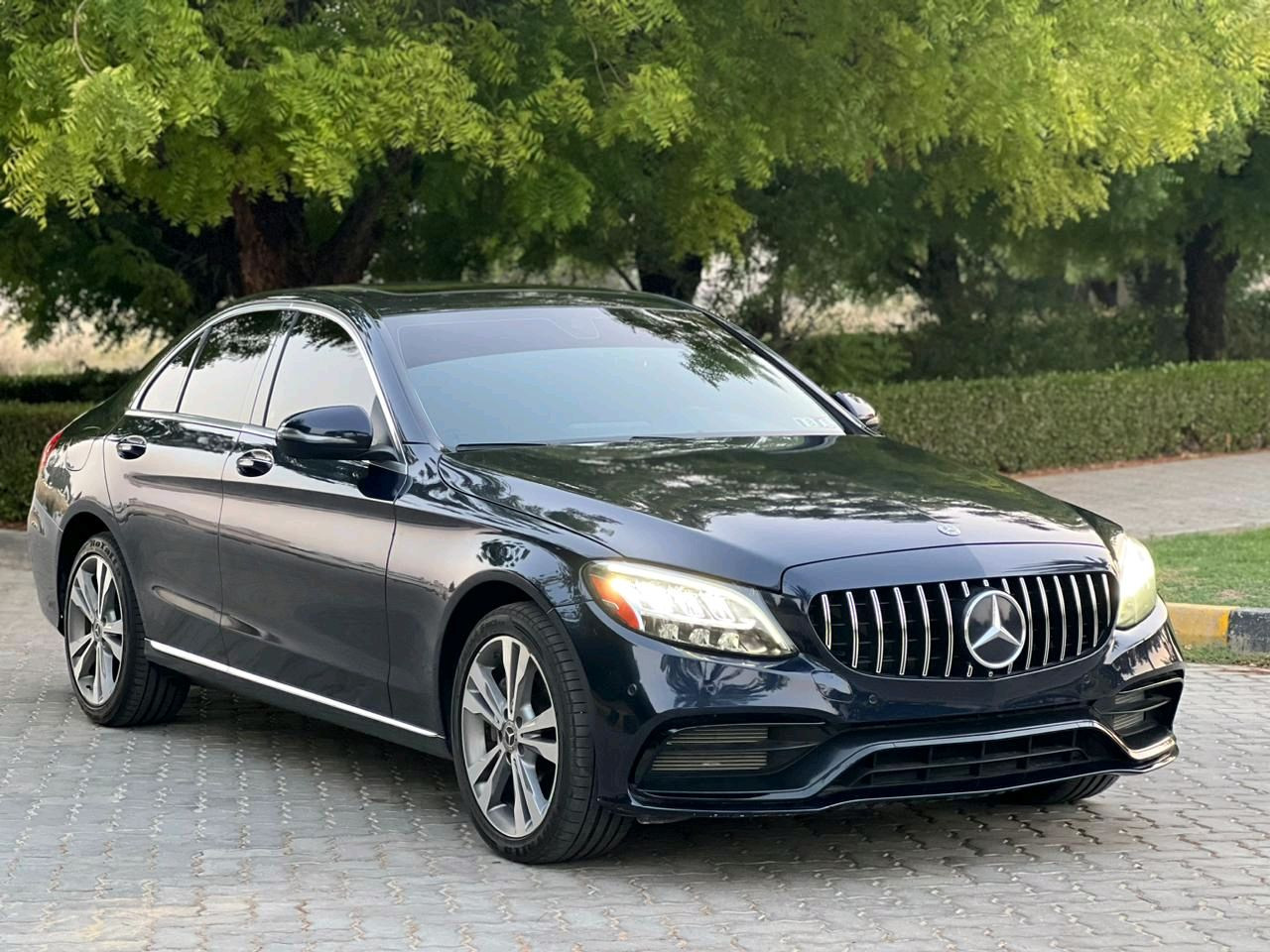 Mercedes Benz C-Class - Image 9