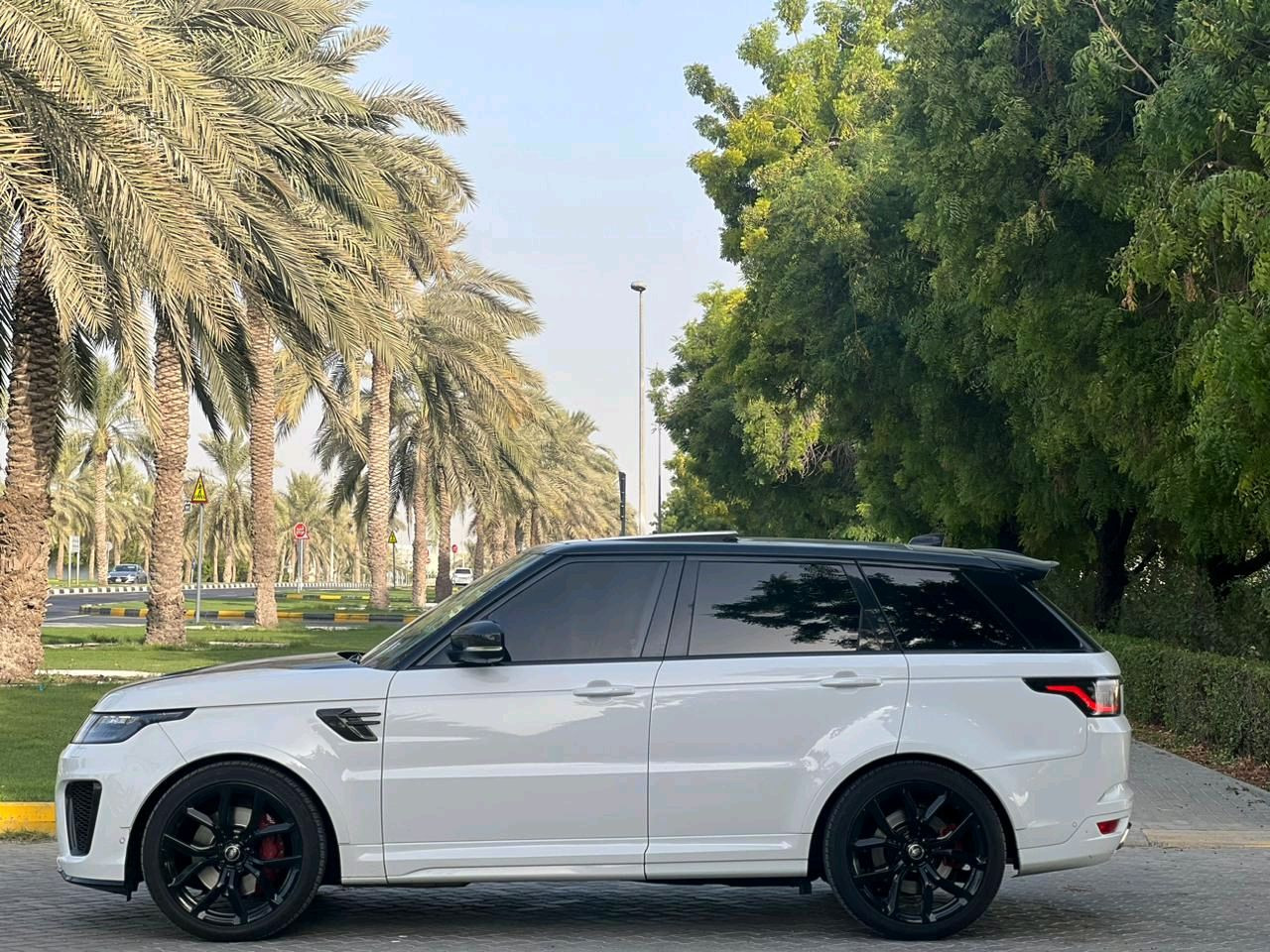 Range Rover Sport - Image 9