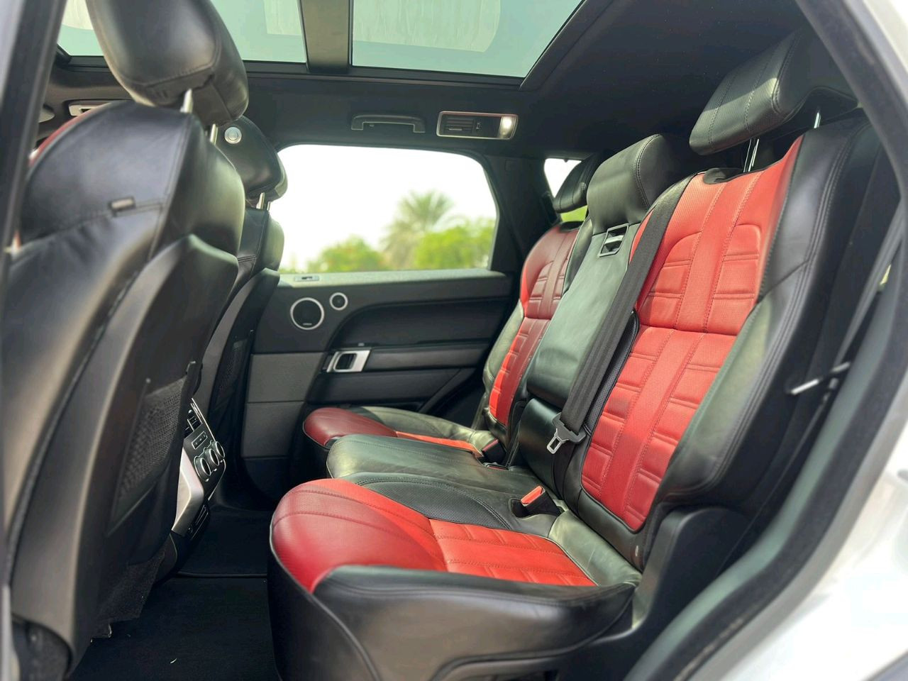 Range Rover Sport - Image 9