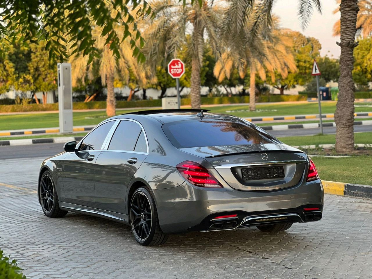 Mercedes Benz S-Class - Image 10