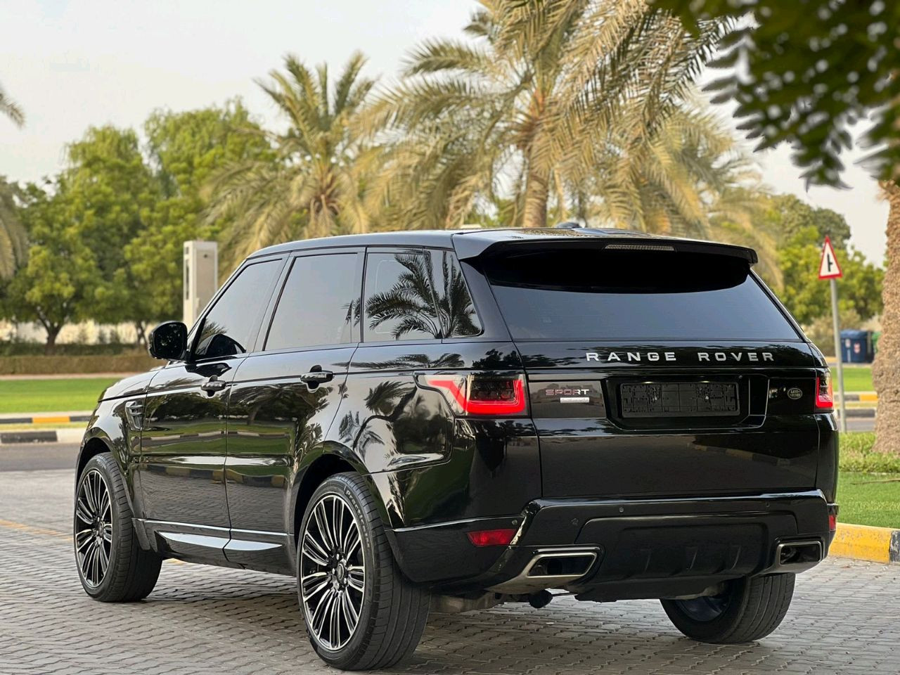 Range Rover Sport - Image 6