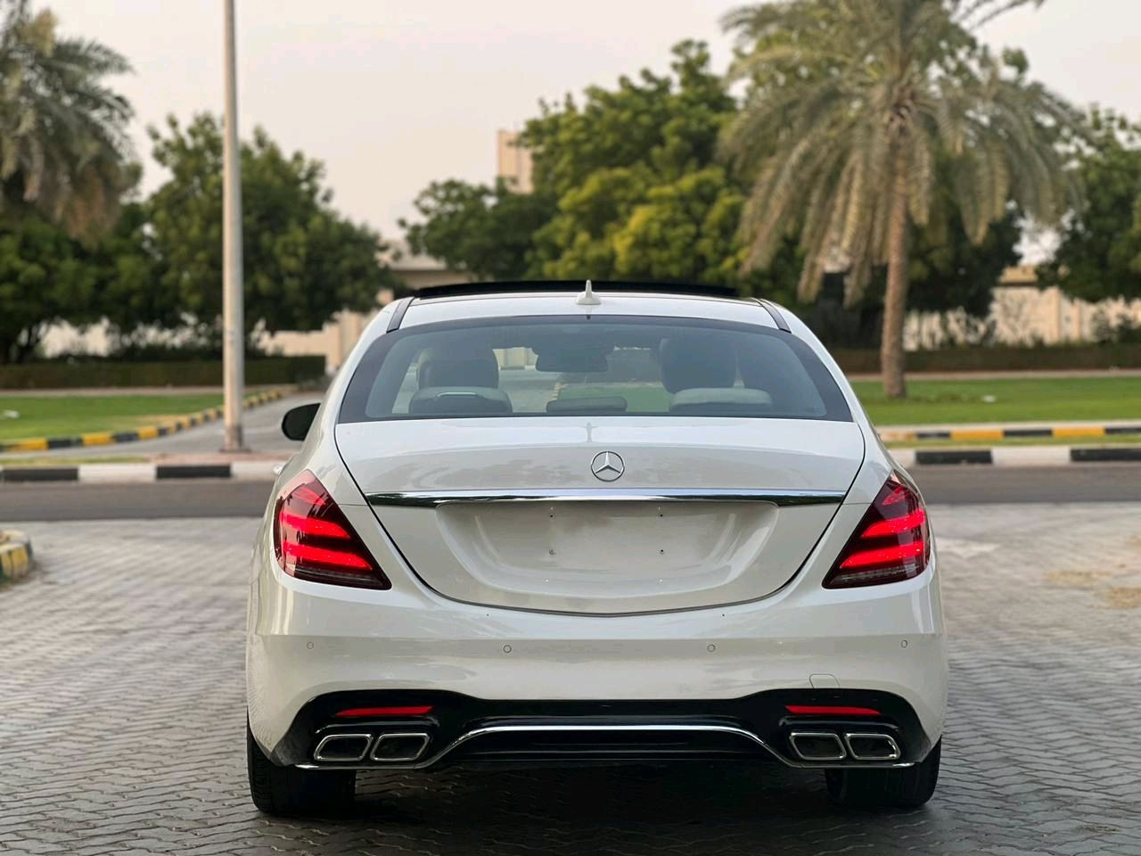 Mercedes Benz S-Class - Image 10