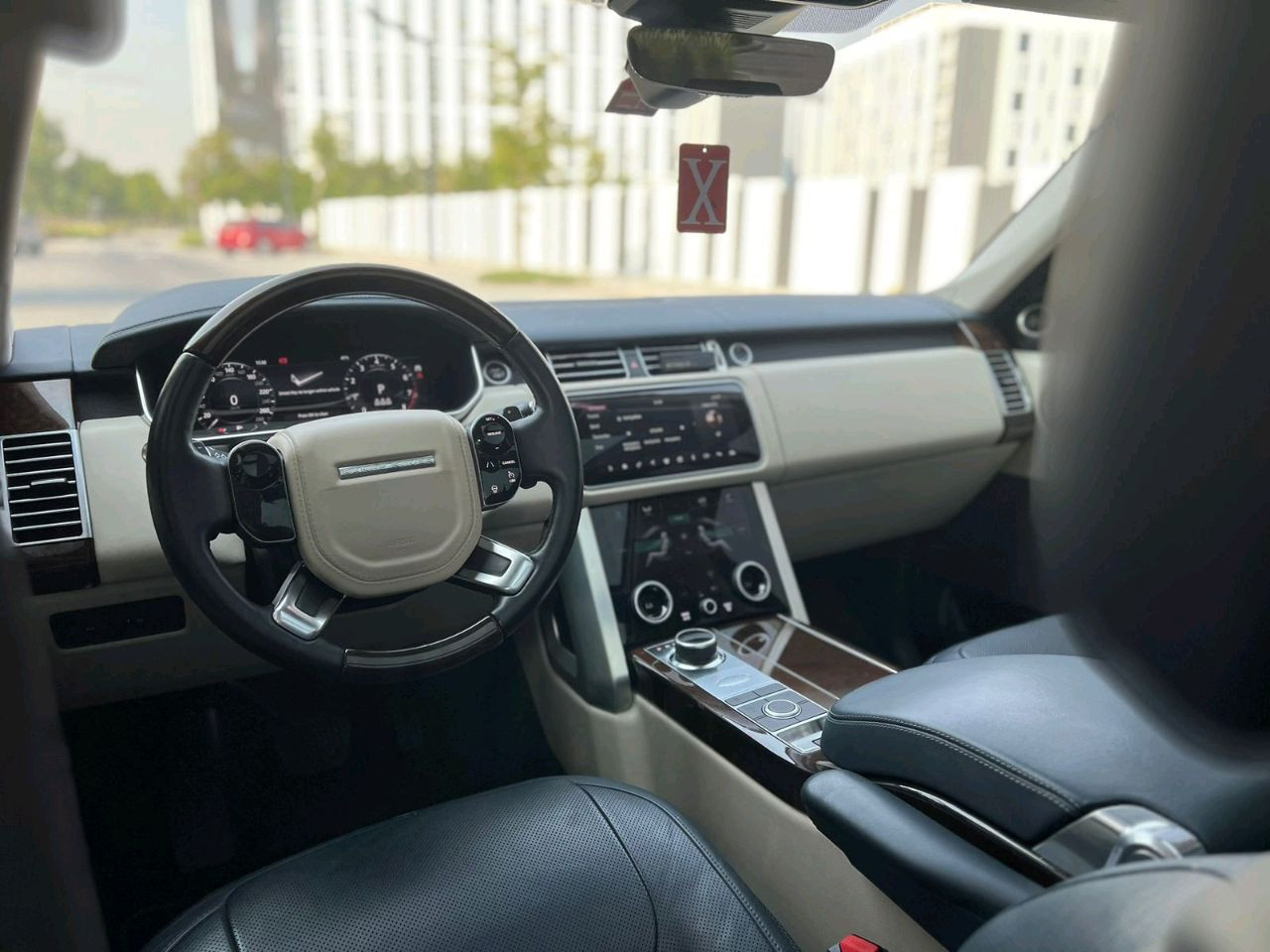 Range Rover Vogue - Image 8