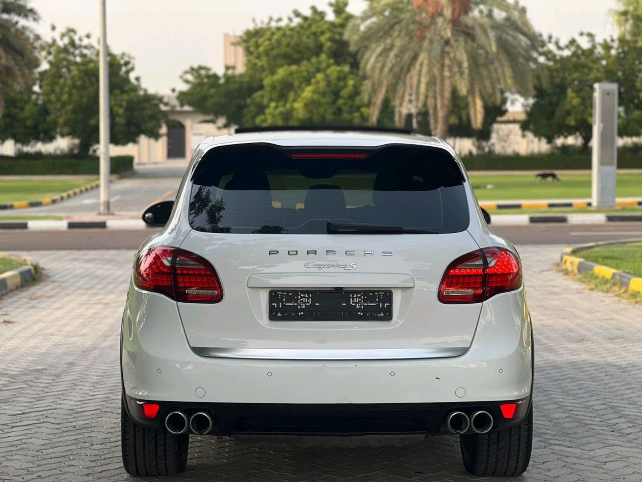 Porsche Cayenne - Image 12