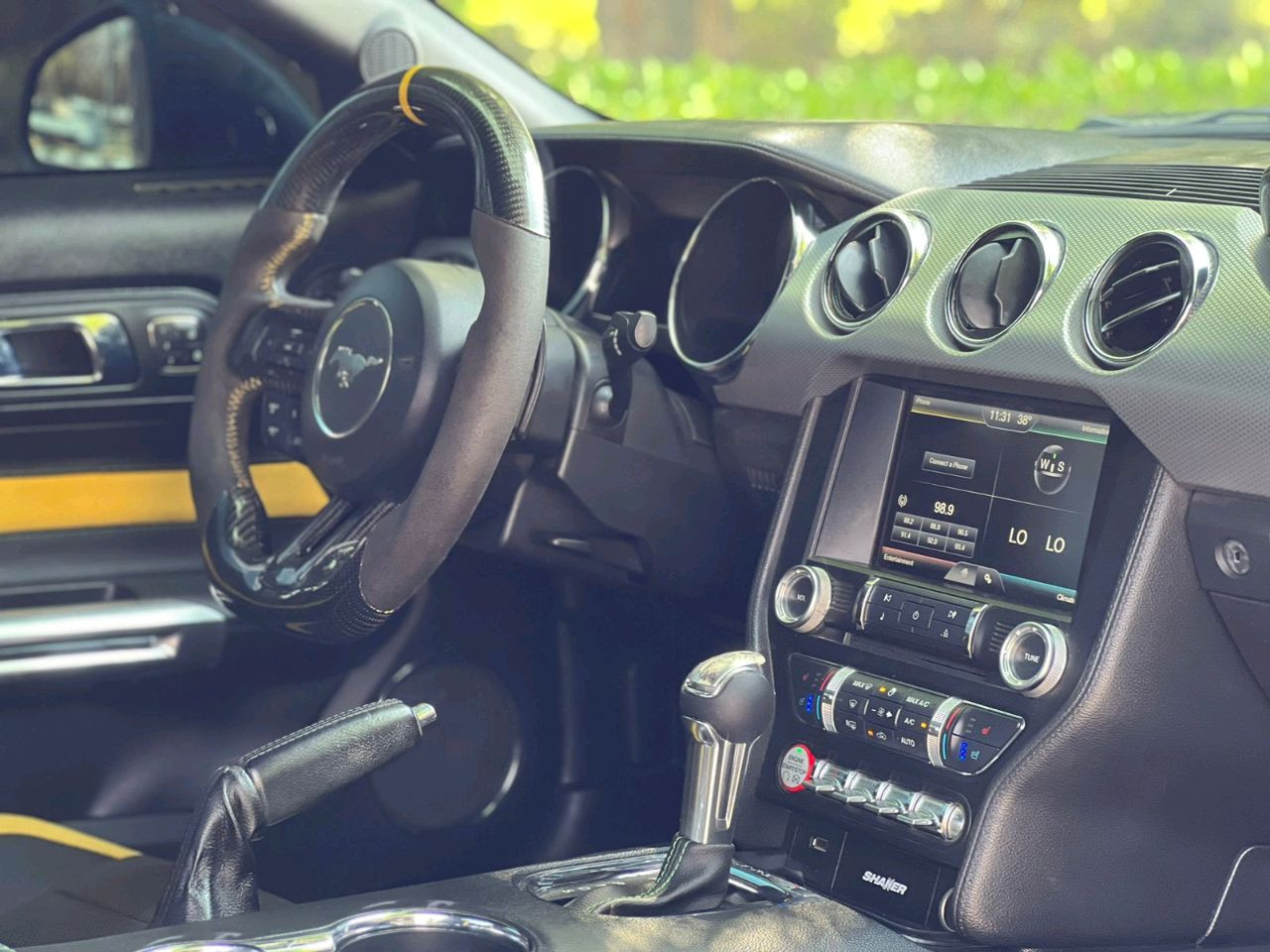 Ford GT - Image 10