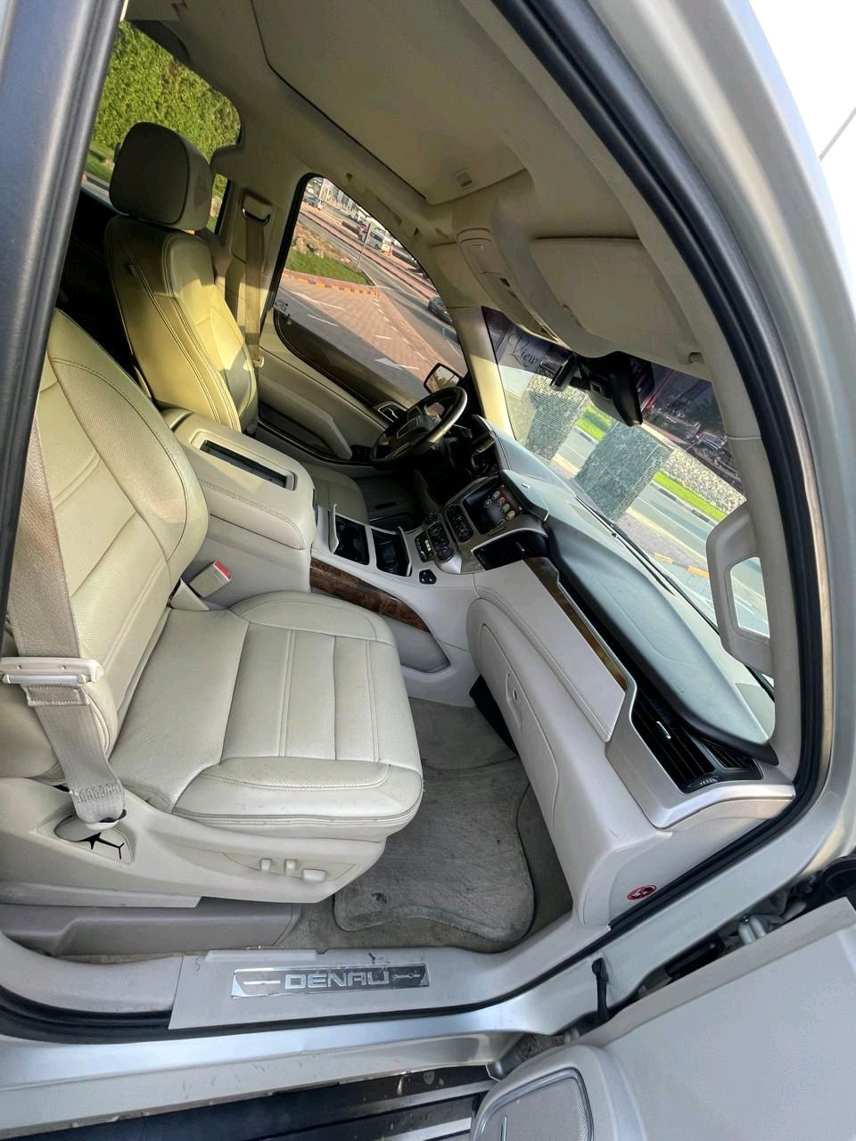 GMC Denali - Image 12