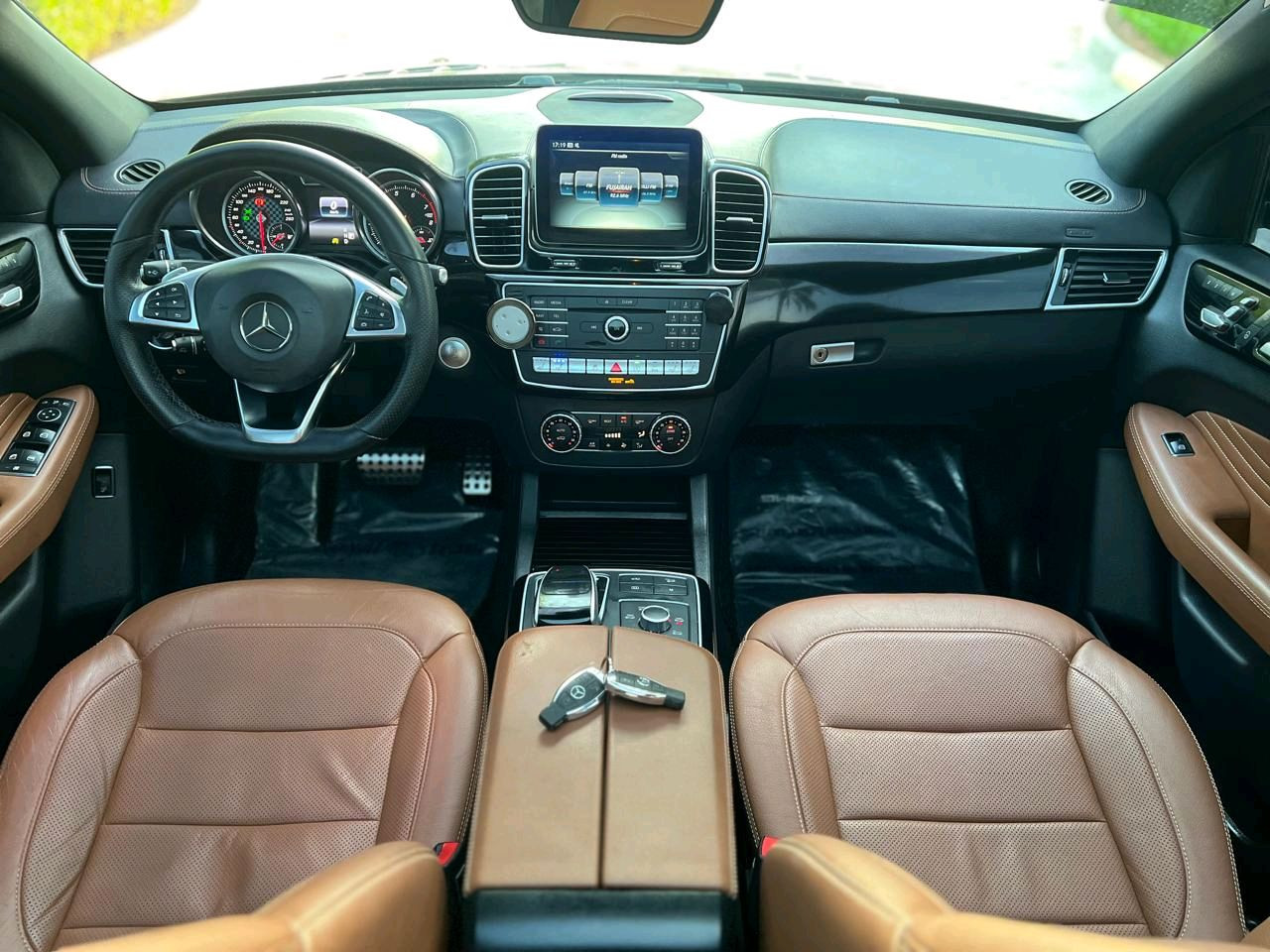 Mercedes Benz G-Class - Image 4